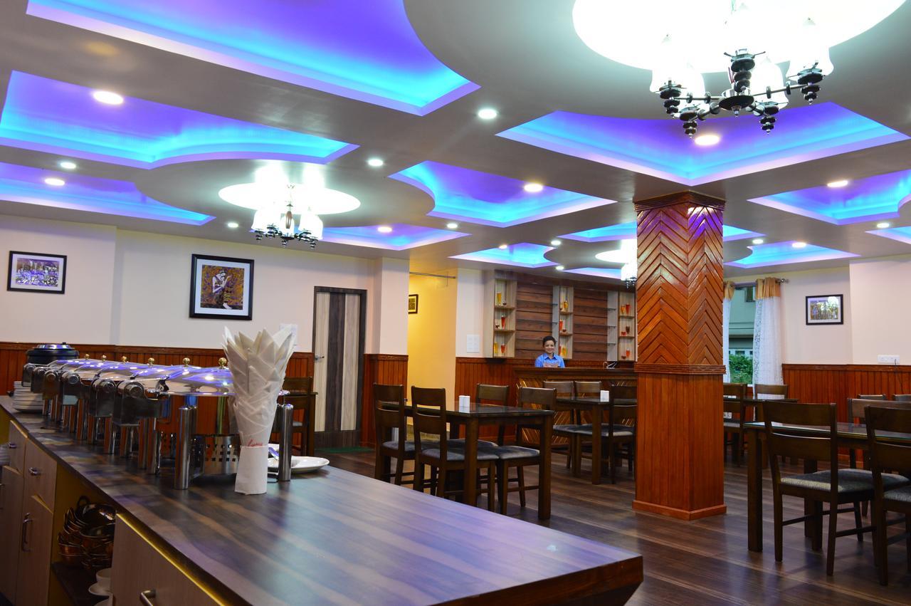 Hotel Golden Sunrise & Spa Pelling Exterior foto